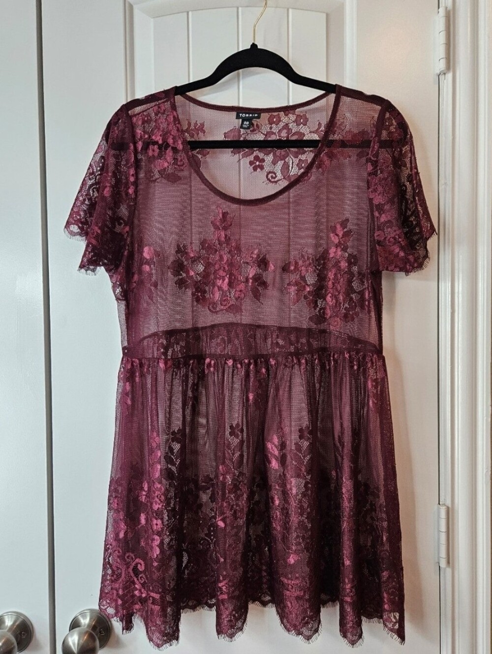 Torrid Lace Top Torrid Size 00 M to L - Picture 2 of 8